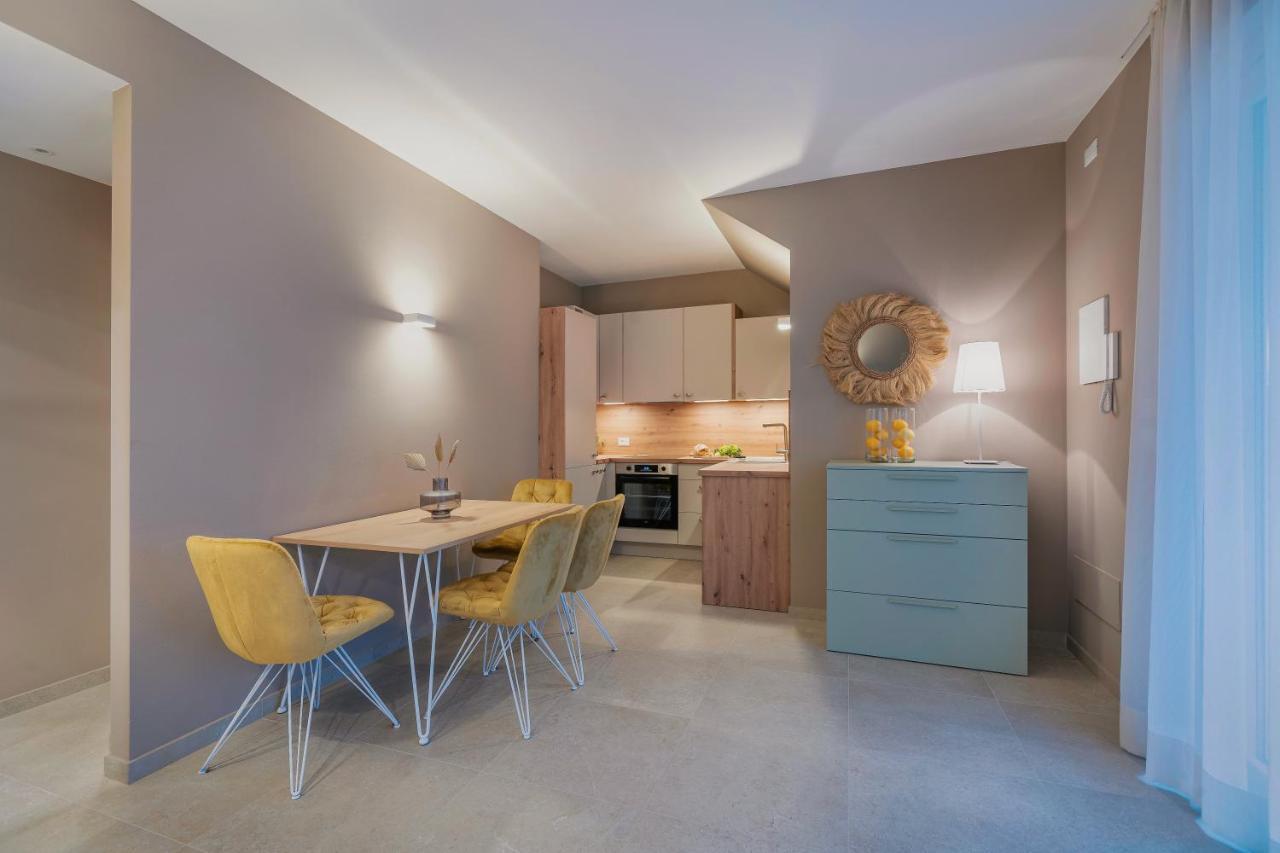 Indigo Eco Apartments Bardolino Bagian luar foto